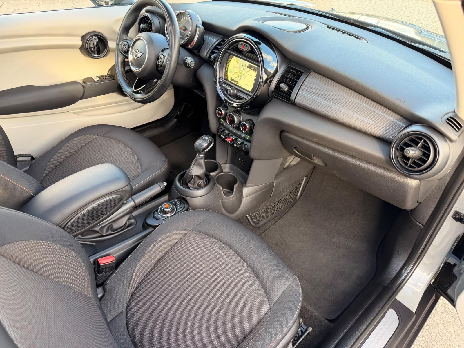 MINI Cooper 1.5 Aut. PANORAMADACH NAVI PDC