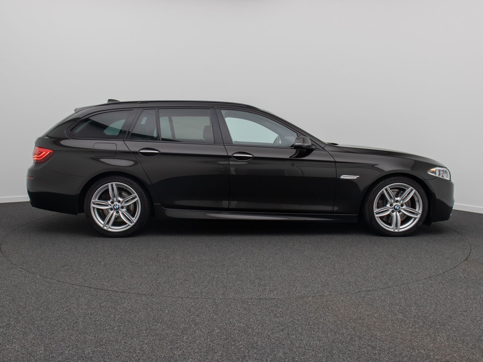 Fahrzeugabbildung BMW M550i 360°NightVis Fond-EntPro TV Panorama Voll