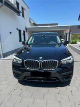 BMW X3 xDrive20d AT - - BMW X3: At