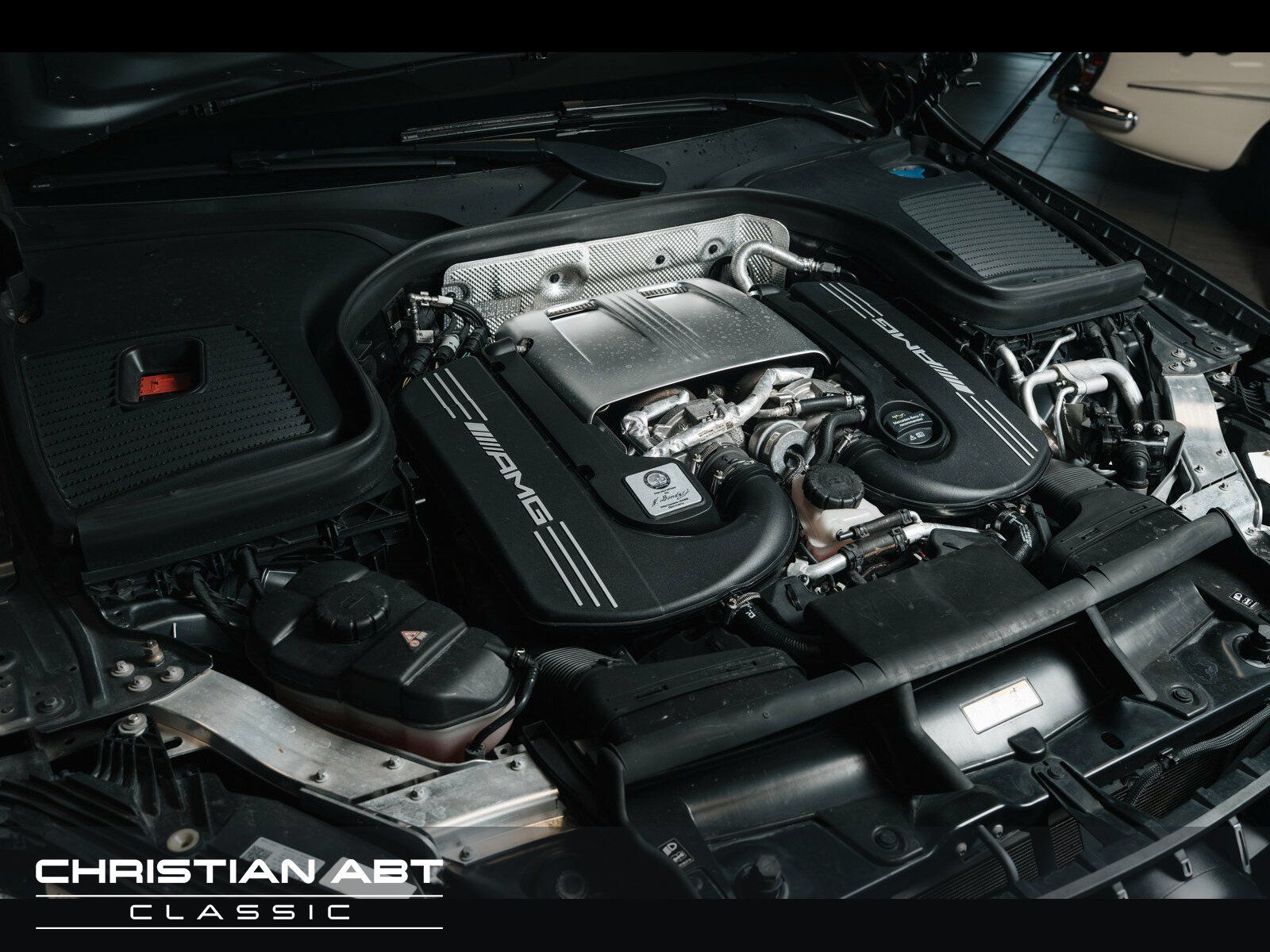 Fahrzeugabbildung Mercedes-Benz GLC 63 AMG 4Matic Burmester Pano designo