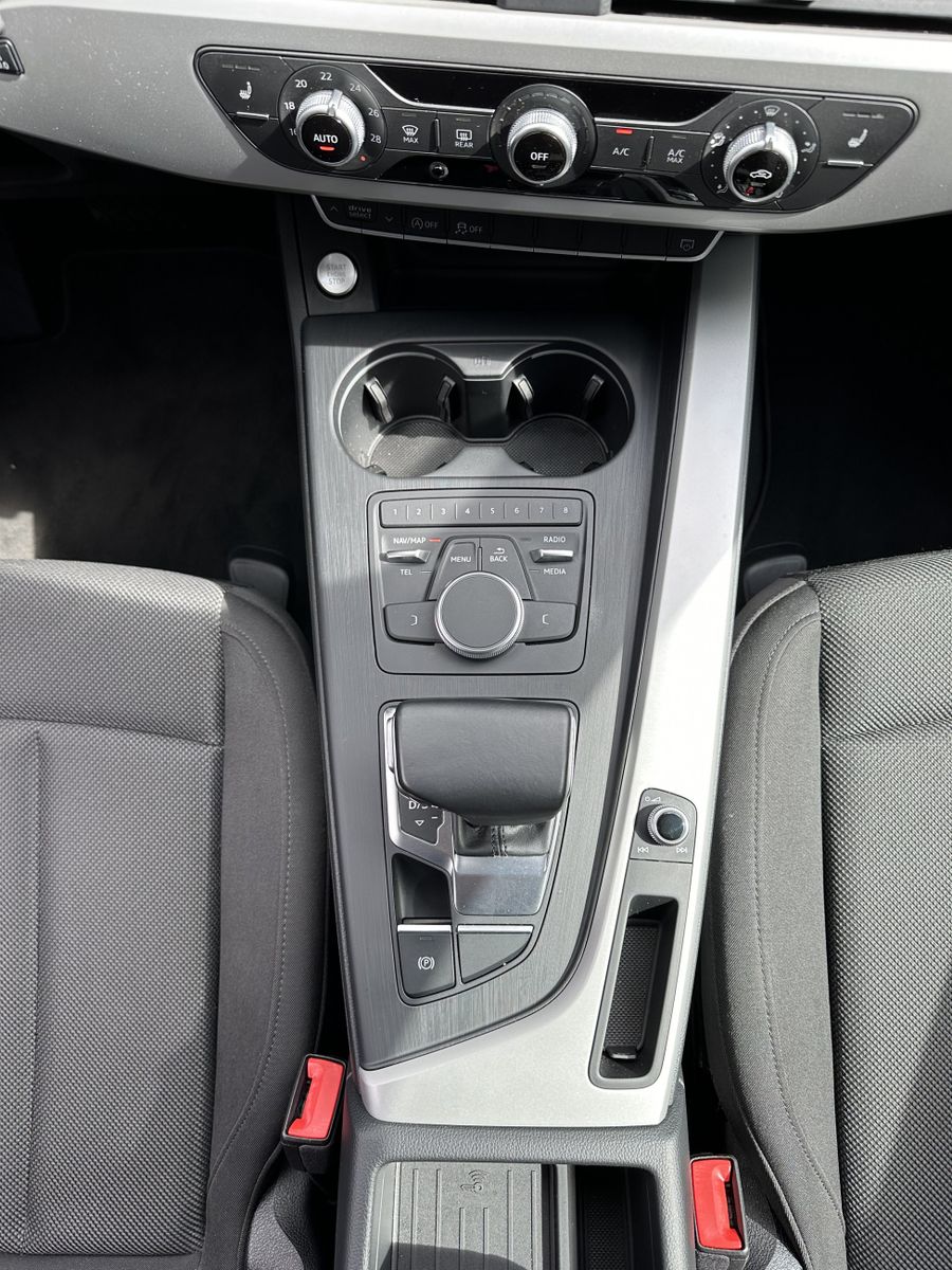 Fahrzeugabbildung Audi A5 SpB 35 TFSI Aut. NAV+XEN+SHZ+TEMPOMAT+18ZOLL