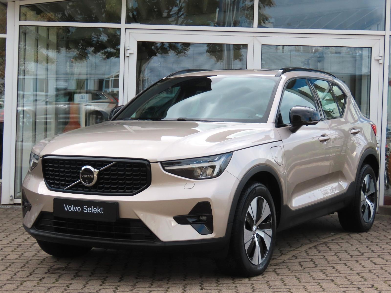 Volvo XC40 T4 Plus Dark (Panoramadach; Soundsystem;..)
