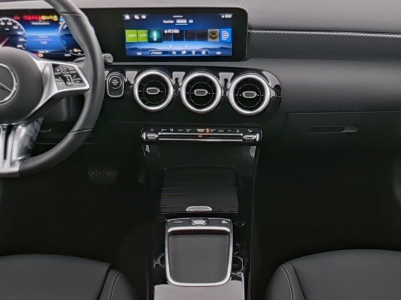 Fahrzeugabbildung Mercedes-Benz A 250 e Progressive *Totwinkel*360°*LED*Kamera*