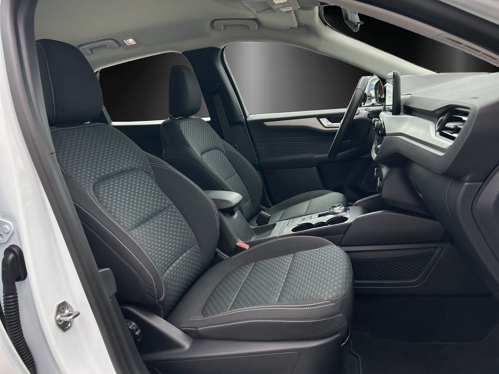 Fahrzeugabbildung Ford Kuga 2.5 Duratec PHEV Cool & Conn Aut./NAVI/SHZ/