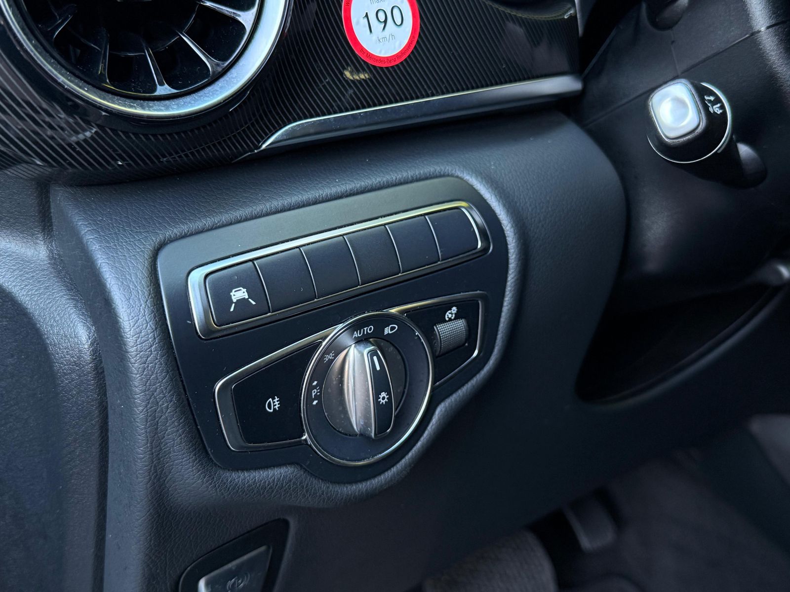 Vehicle illustration Mercedes-Benz V 220 d 9G Long LED+MBUX+DISTR+KAM+SHZ+PARK+7Si