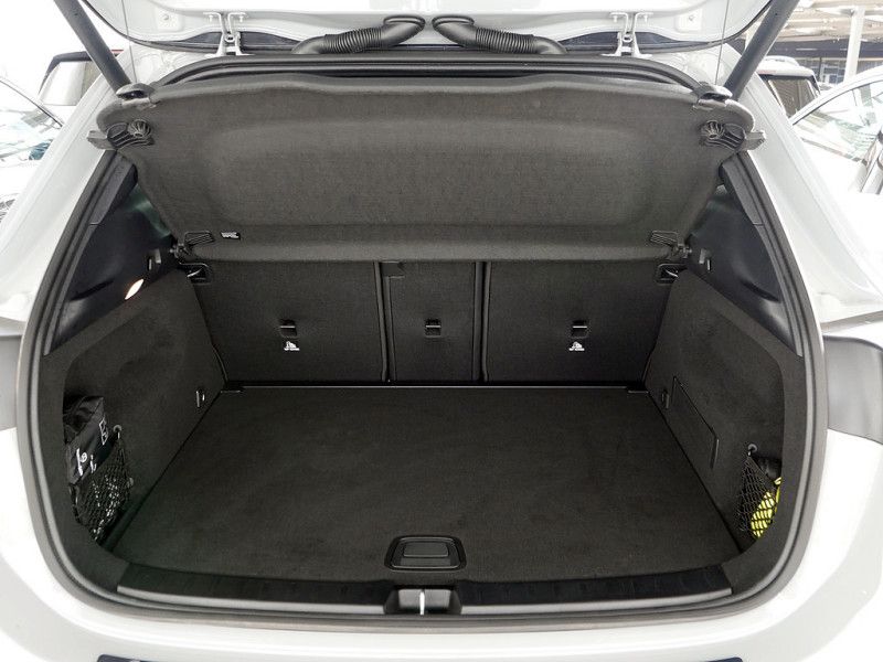 Mercedes-Benz GLA 200 - Bild 12