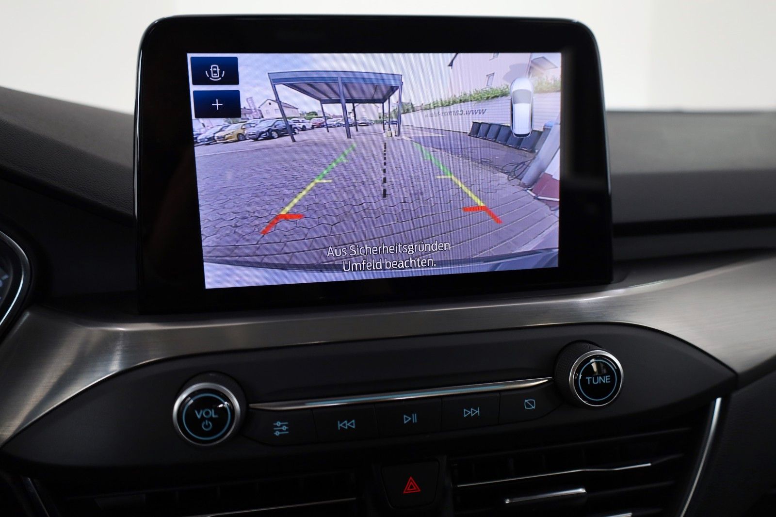 Fahrzeugabbildung Ford Focus Turnier Titanium Navi,Kamera,LED,SH,PDC