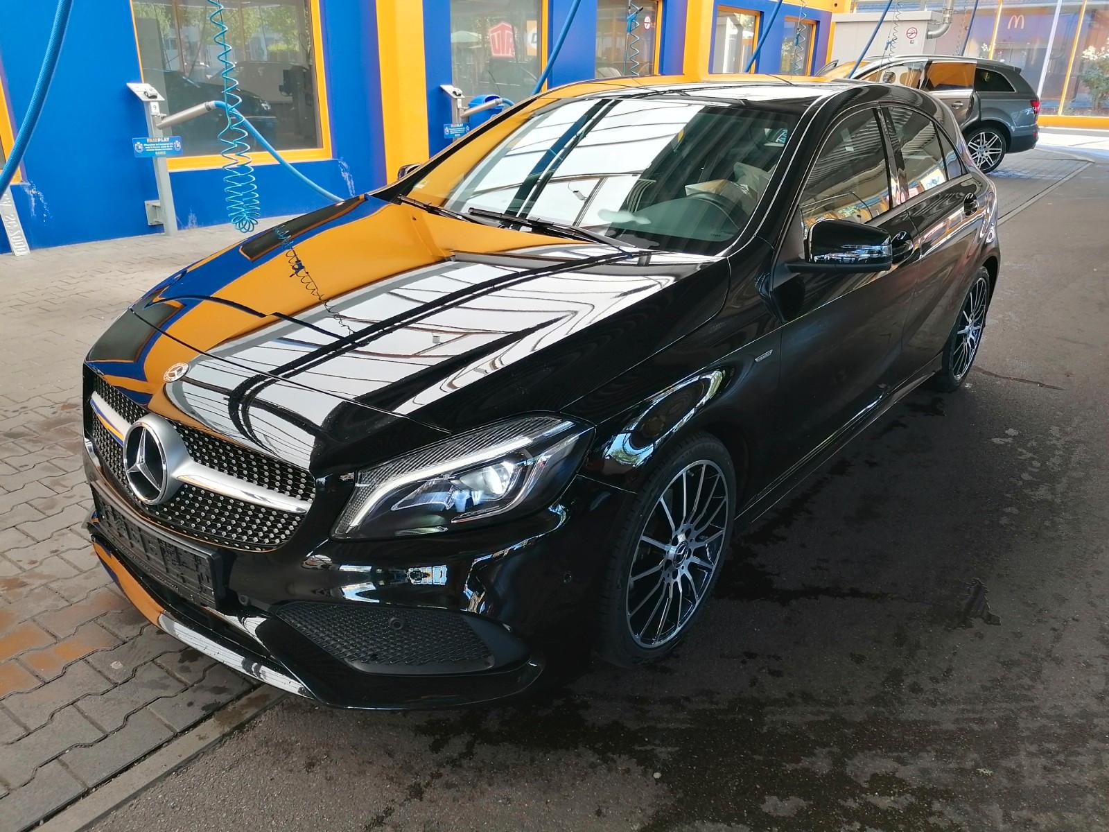 Mercedes-Benz A 200 A DSG AMG PEAK LED NAVI PDC