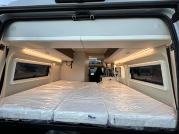 Westfalia Columbus 600 E 140 PS Automatik Skyview SOLAR