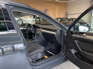 Volkswagen Passat Variant  *1.HAND*NAVI*APS*AHK*LED*SMARTL*
