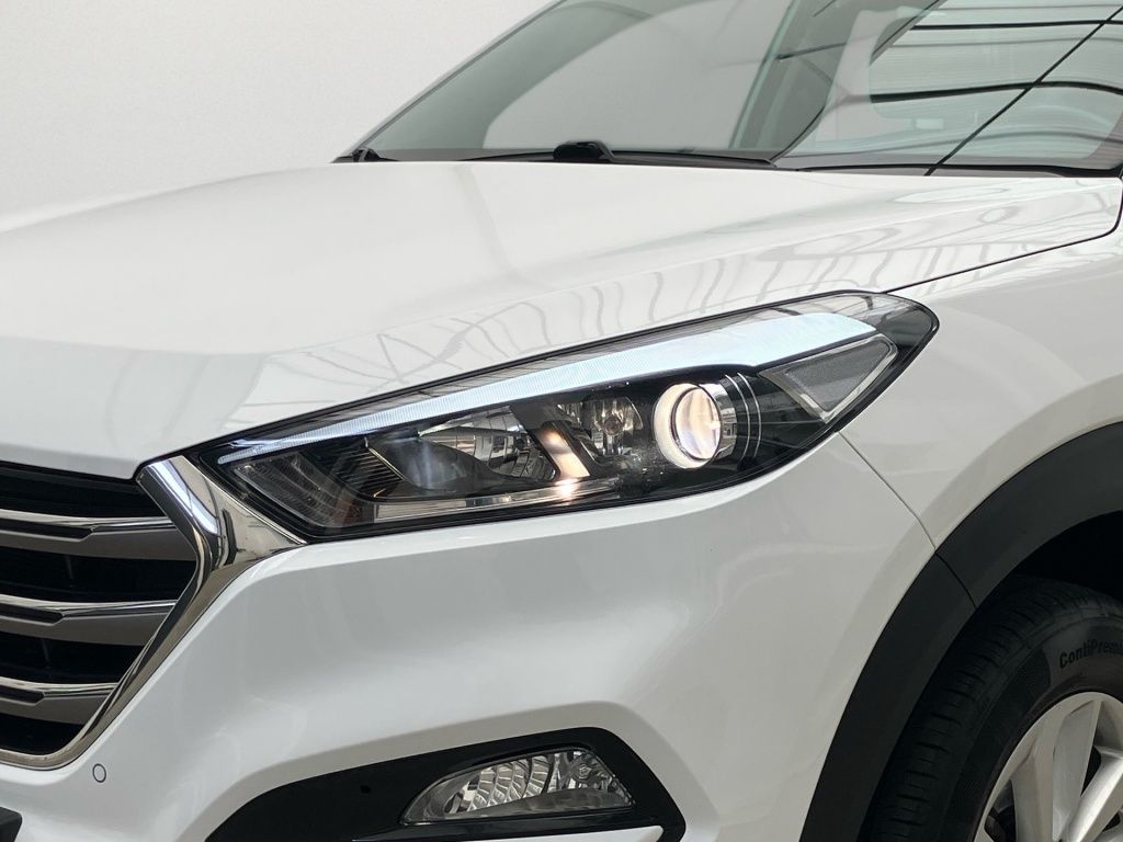 Fahrzeugabbildung Hyundai Tucson 1.6 Trend 2WD 2xKlima 4xSHZ Facelift Kam.