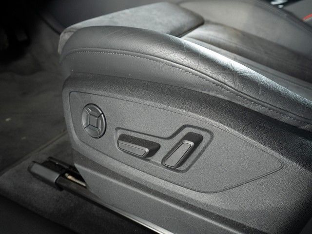 e-tron Sportback 50 quattro S line HUD Luft Pano