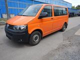 Volkswagen T5 Kombi - Volkswagen T5 Kombi aus 2013