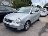 Volkswagen Polo IV Basis 1,2*Klimaautomatik* 1 Hand* - : bis 500 €