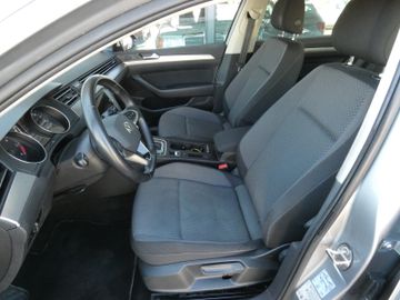 Volkswagen Passat Variant - 8
