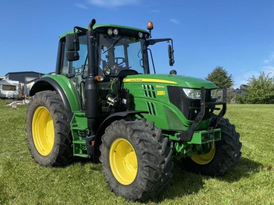 John Deere 6120M