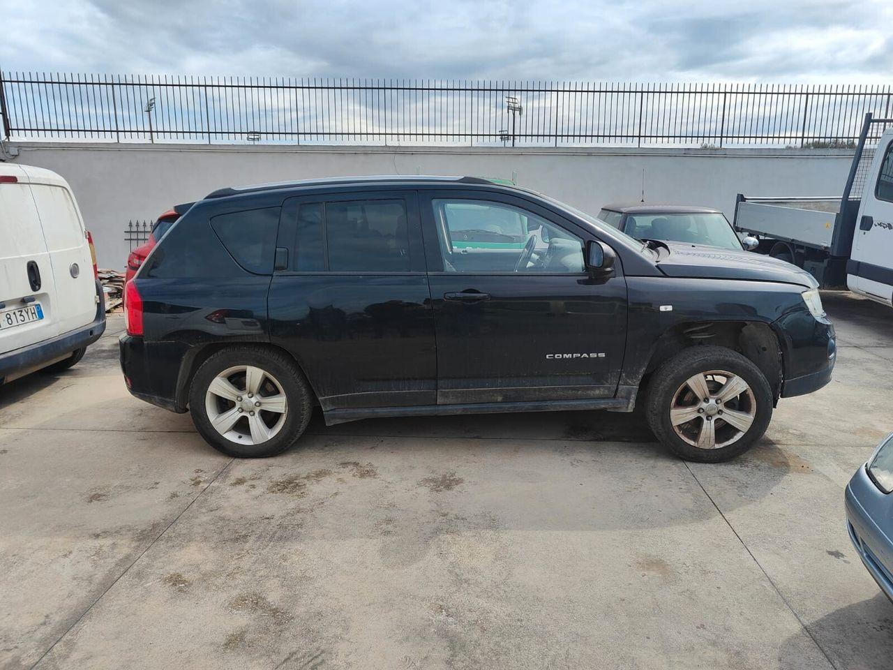Jeep Compass 2012 — rear view