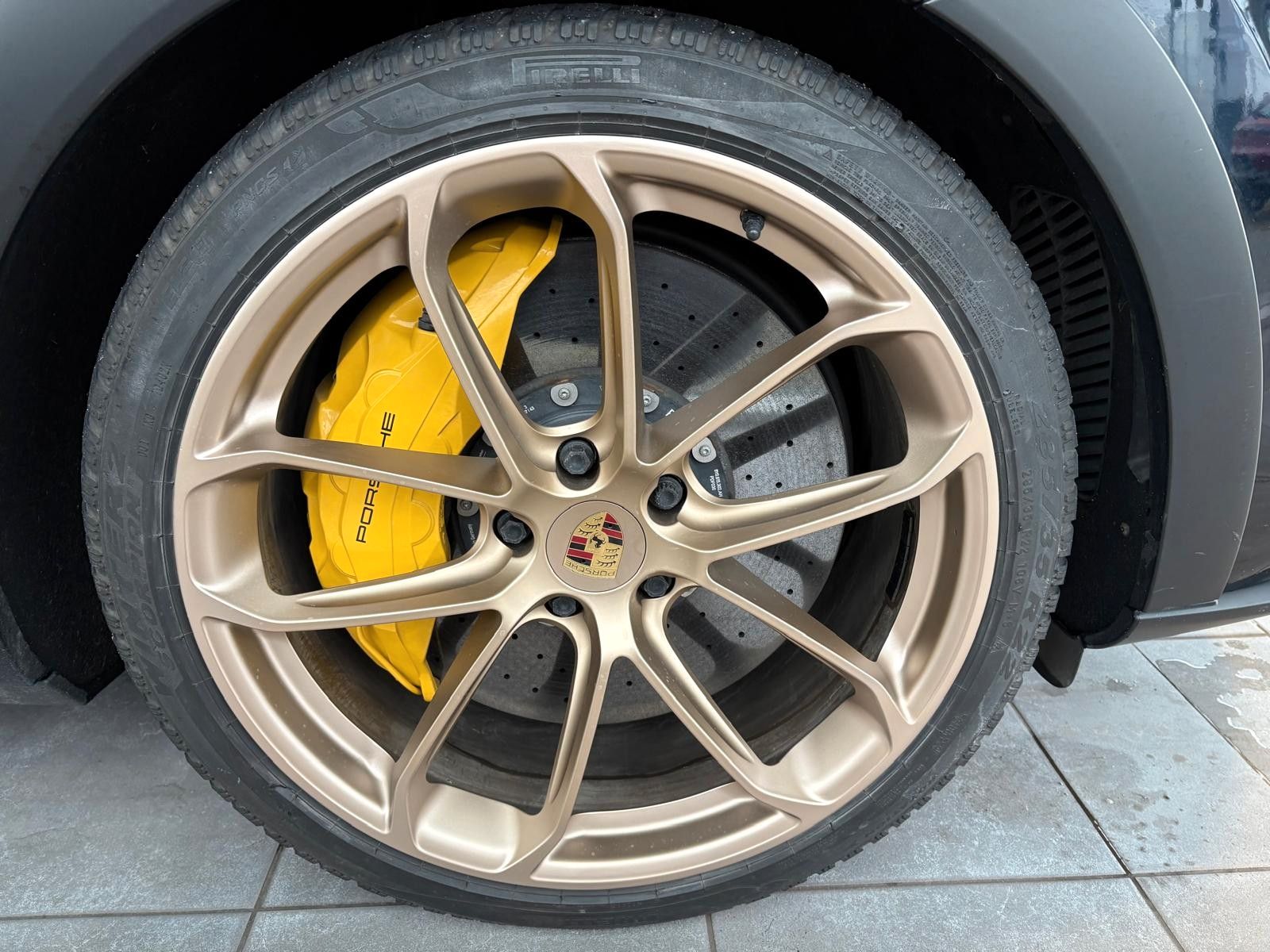 Fahrzeugabbildung Porsche Cayenne Coupe Turbo GT/Burmester/PCCB/Carbon