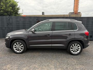 Volkswagen Tiguan - 2