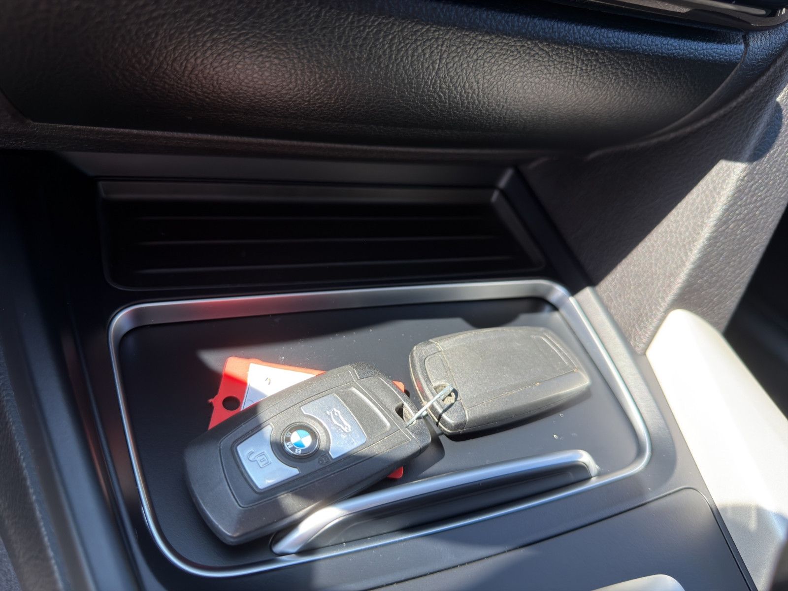 Fahrzeugabbildung BMW 316 Toruring Advantage *LED*Navi*SitzHZ*BlueTH*