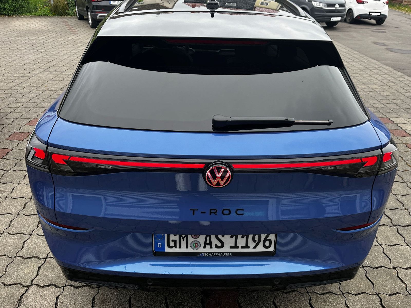 Fahrzeugabbildung Volkswagen T-Roc 1.5 eTSI 140KW ABT R-Line DSG PAN NAV 20"