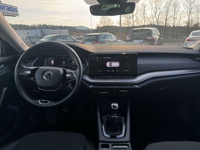 Fahrzeugabbildung Skoda Octavia Combi 2,0 TDI DPF >NAV/LED/PDC/SmartLink