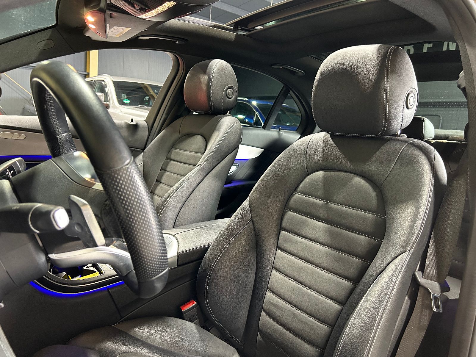 Fahrzeugabbildung Mercedes-Benz C 220 d/AMG-PAKET/PANO/ACC/360°/APPLE