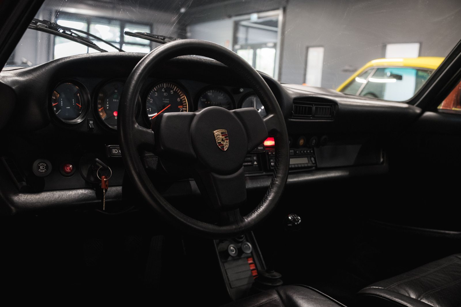 Fahrzeugabbildung Porsche 911/930 Turbo 3.0-guter Zustand-seltene Farbe