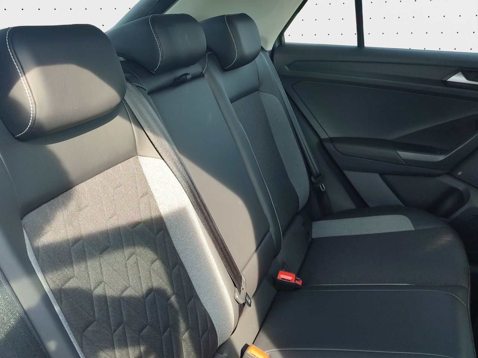 Volkswagen T-Roc - Bild 17
