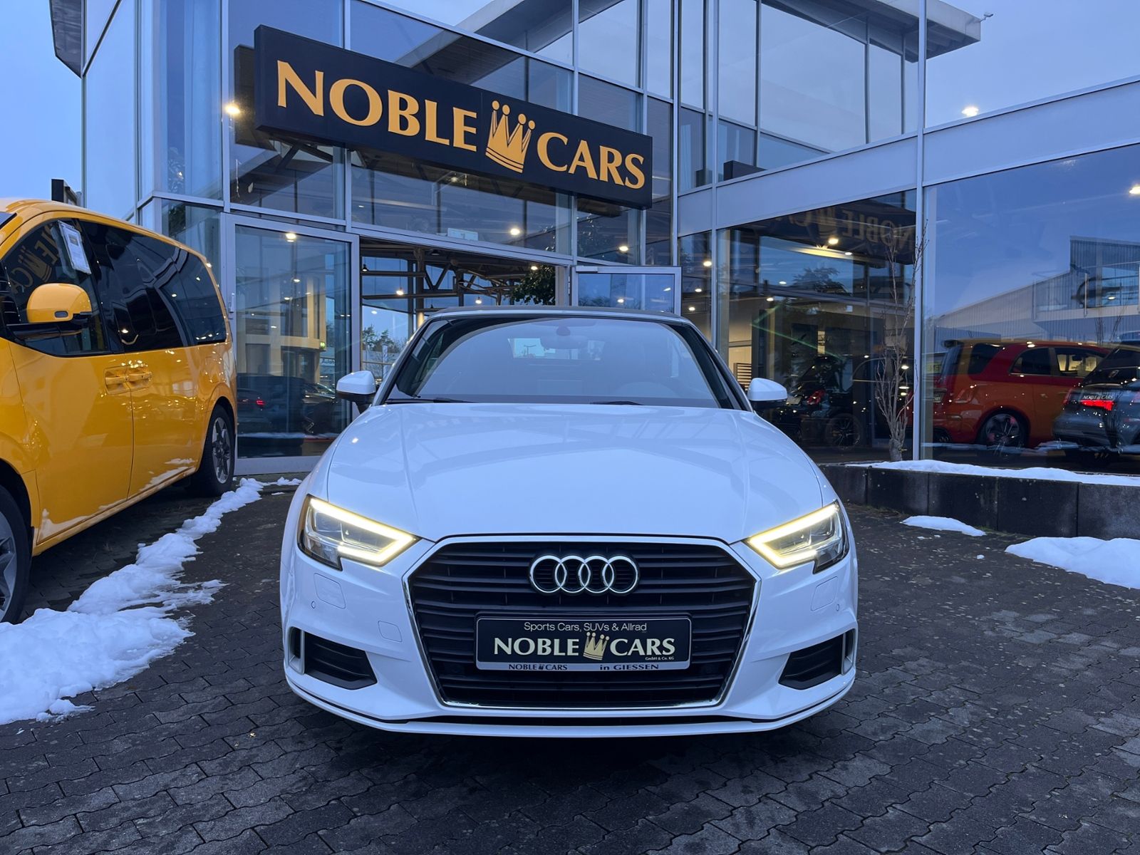 Fahrzeugabbildung Audi A3 Cabriolet 35 TFSI S line sport MATRIX LED NAV