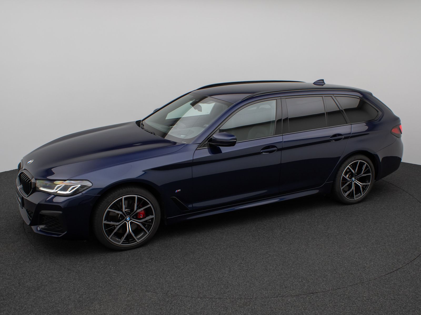 Fahrzeugabbildung BMW 520d M Sport Pro Kamera HUD DAB H/K 4xKlima 19"
