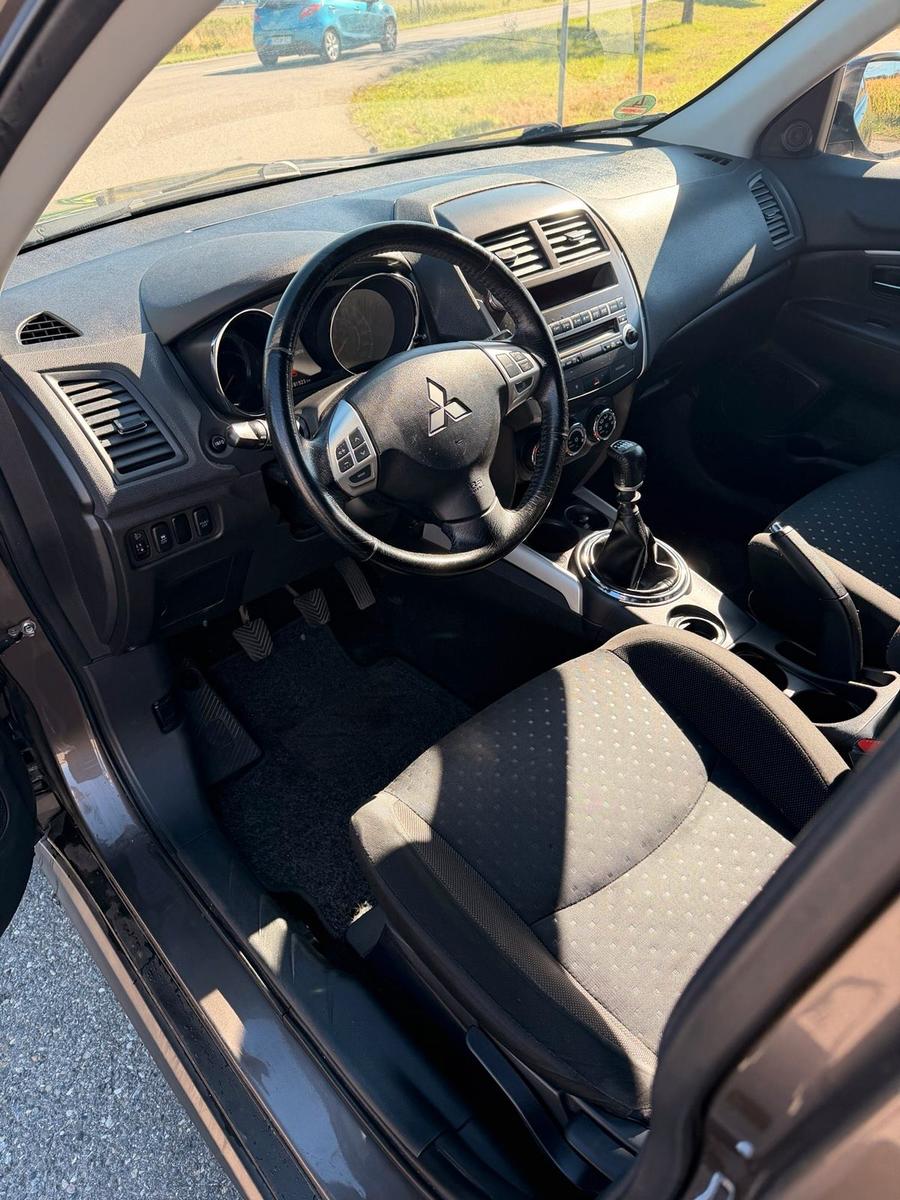 Mitsubishi ASX 2012 — photo 12