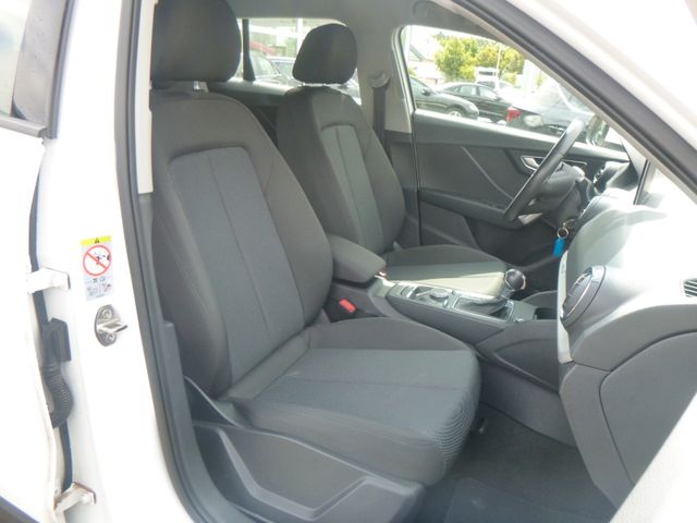Fahrzeugabbildung Audi Q2 30 TDI >AUT/AHK /NAVI/TEMP/Einparkhilfe<