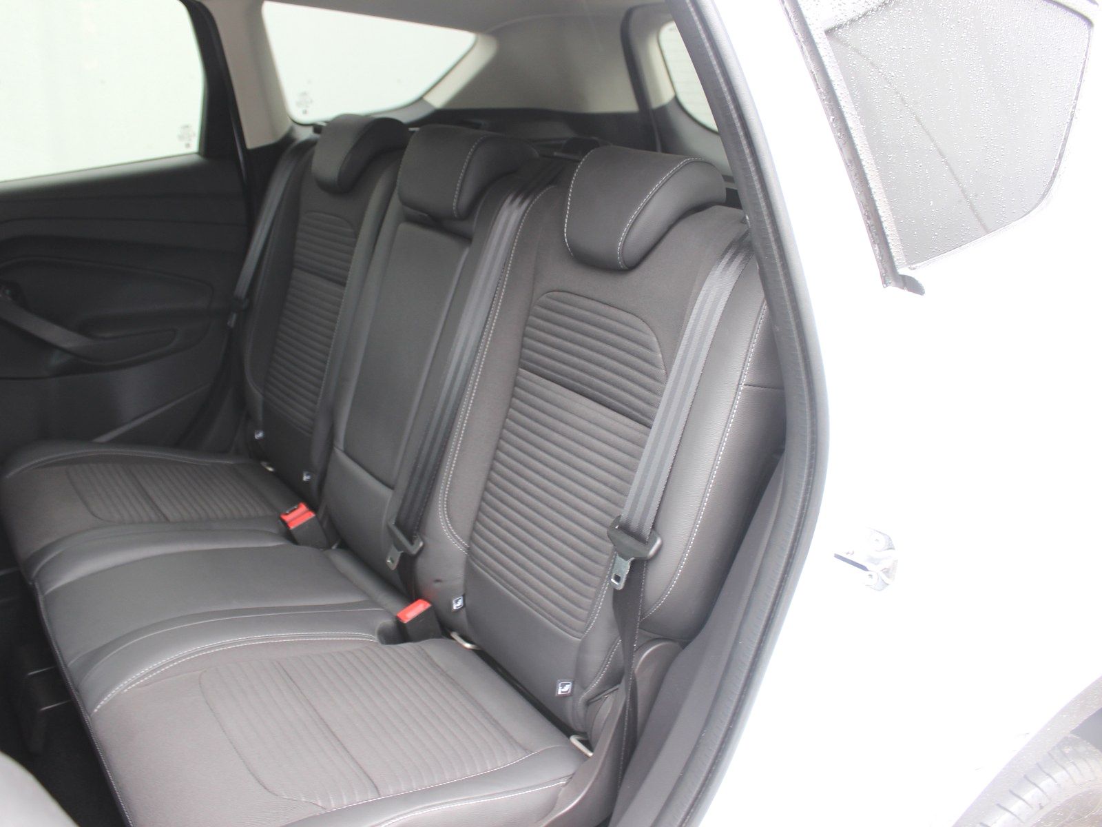 Fahrzeugabbildung Ford Kuga Titanium 2,0 TDCi 4x4 Start/Stopp