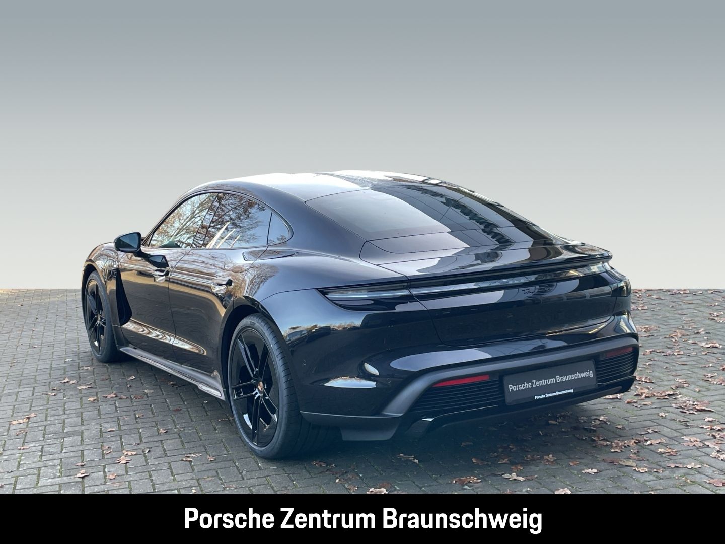 Porsche Taycan Black Edition InnoDrive Soft-Close 21-Zol imagem 3