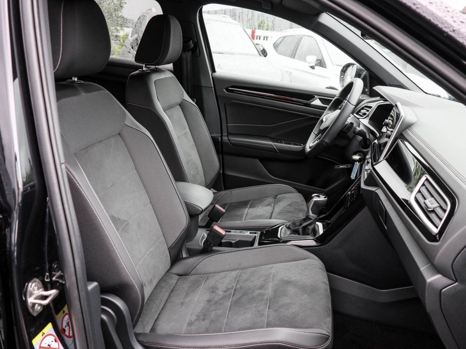 Volkswagen T-Roc - Bild 7