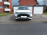 Mitsubishi Plug-in Hybrid Outlander - Mitsubishi Plug-in Hybrid Outlander von privat