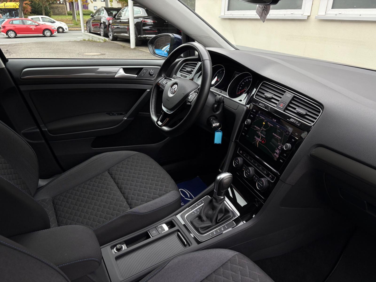 Volkswagen Golf VII Lim. DSG Join BlueMotion ACC/DAB+/LED