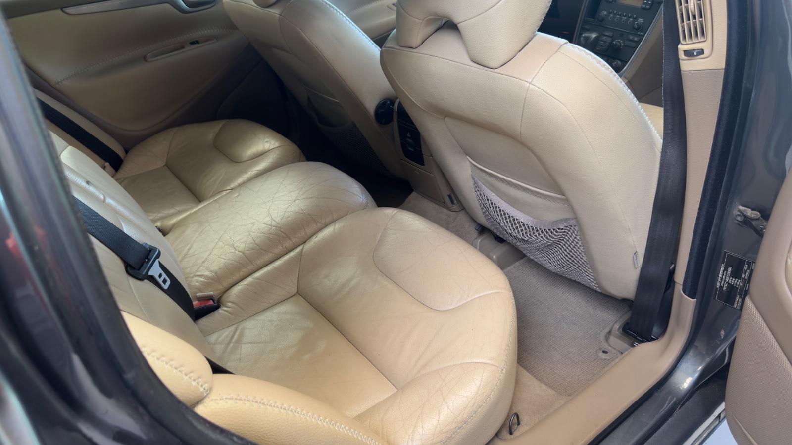 Volvo XC70 2006 — photo 17