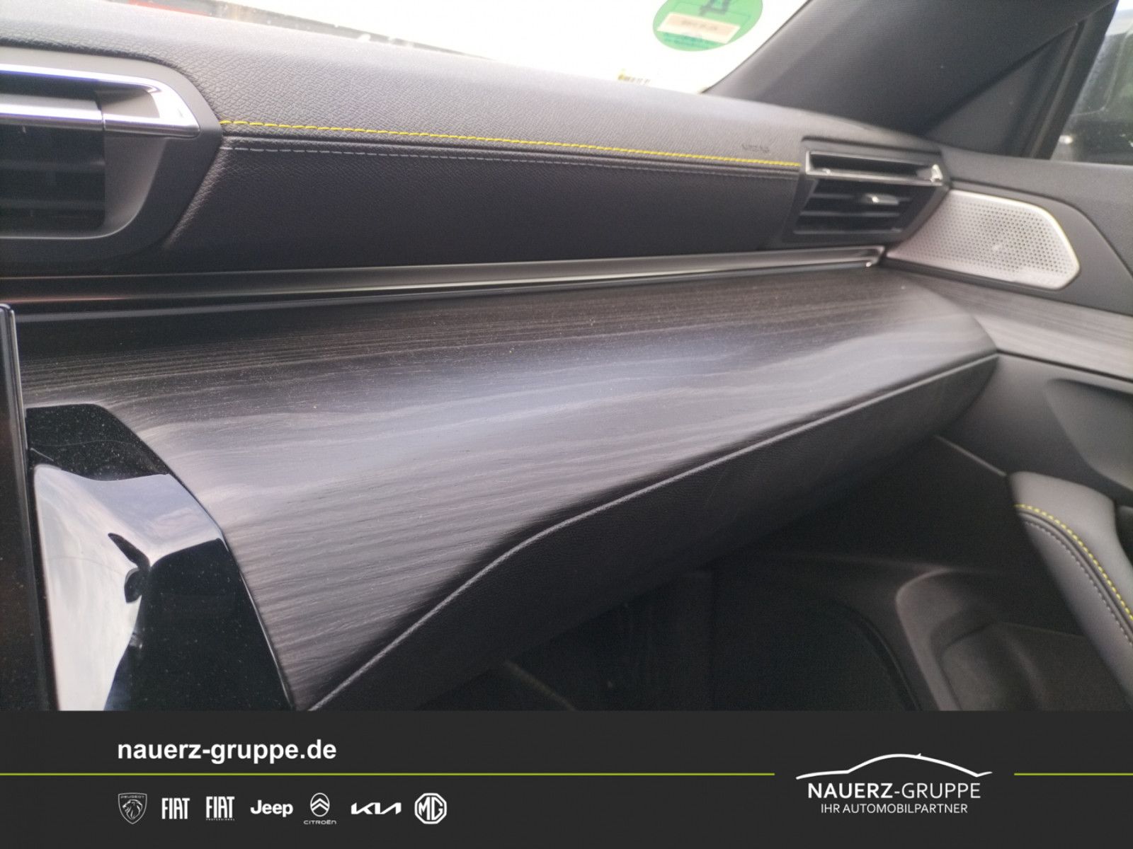 Fahrzeugabbildung Peugeot 508 SW Hybrid4 360 PSE