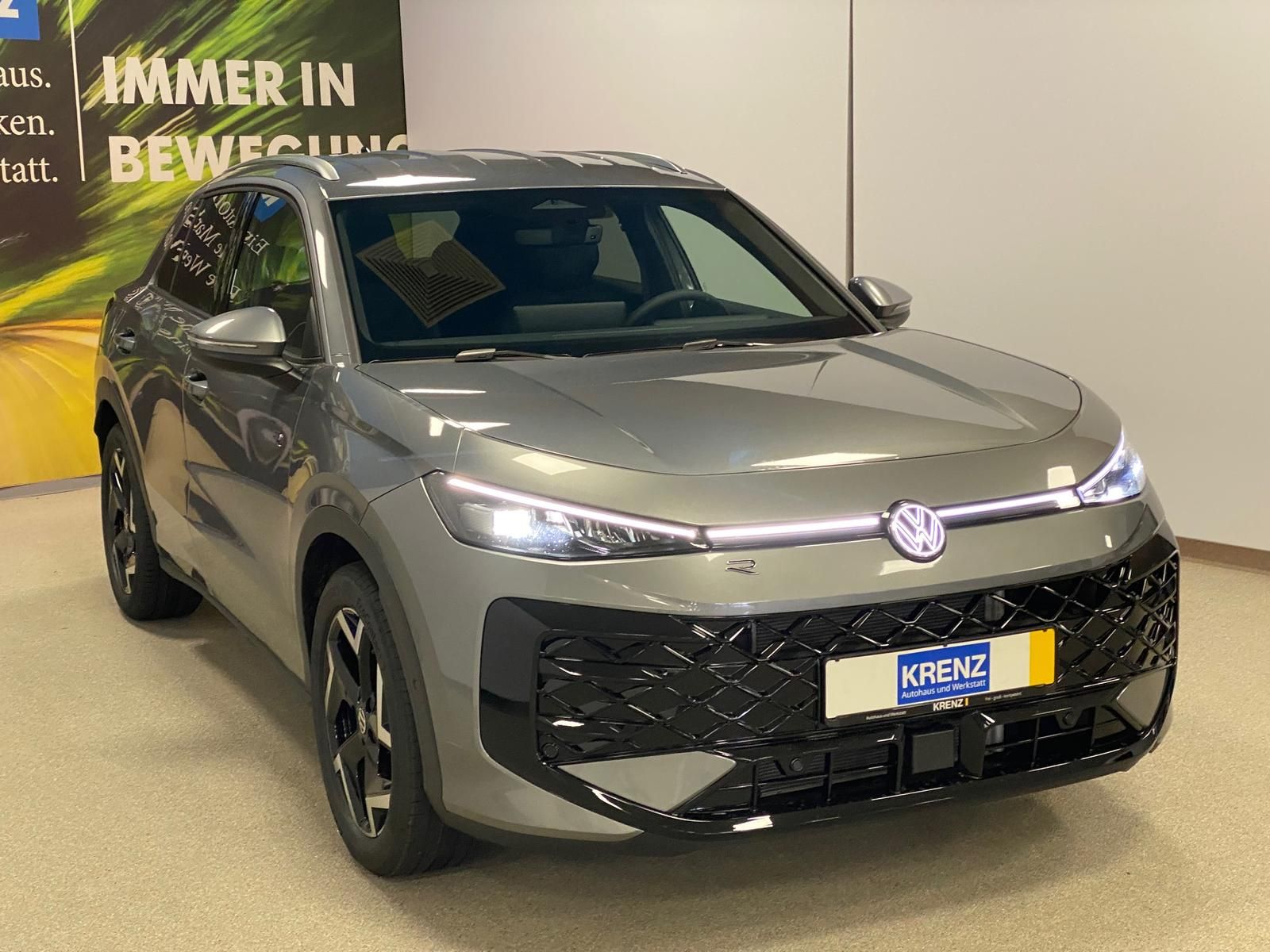 Fahrzeugabbildung Volkswagen T-Roc 1.5 eTSI R-Line NEUES MODELL AHK+ACC+KAMER
