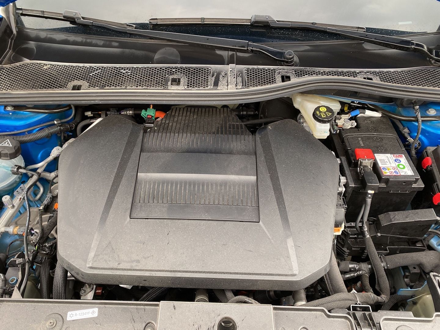 Fahrzeugabbildung Peugeot 208 e Elektro GT Pack *Sitzheizung* *Full-LED* *