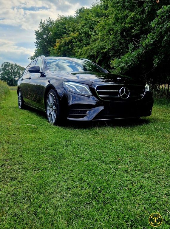 Image of Mercedes-Benz E 400