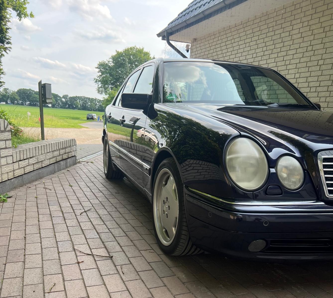 Mercedes-Benz E 50 AMG AMG