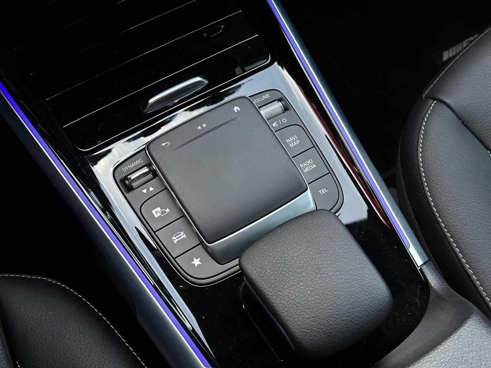 MERCEDES-BENZ GLB 220d AMG NIGHT PAKET 4M ACC#SHZ#SH#CAM#LED - Image 15