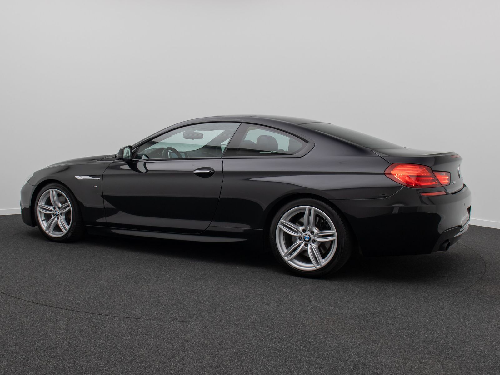 Fahrzeugabbildung BMW 640i xD Coupé M Sport H/K Kamera HUD SoftCl 19"