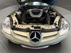 MERCEDES-BENZ SLK 350 AMG Designo H&K Navi PDC Xenon SHZ Leder