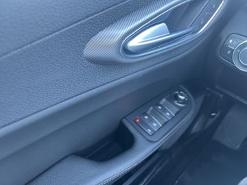 Alfa Romeo Giulia Veloce Q4 2.0 Turbo 16V Kam.+KeyLess+SHZ