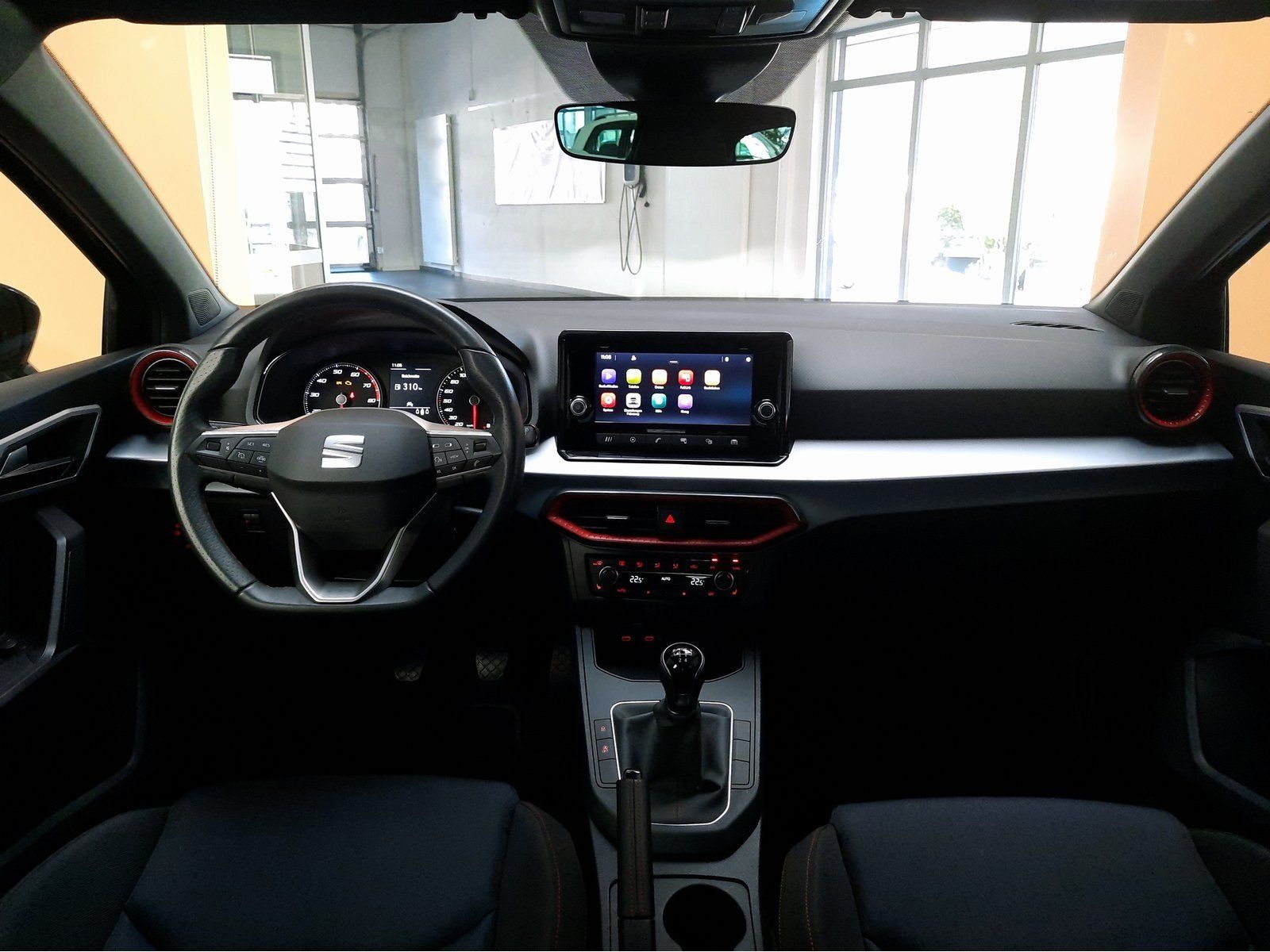 Fahrzeugabbildung SEAT Ibiza FR *LED*Einparkh.*Sitzhzg.*AppConnect*