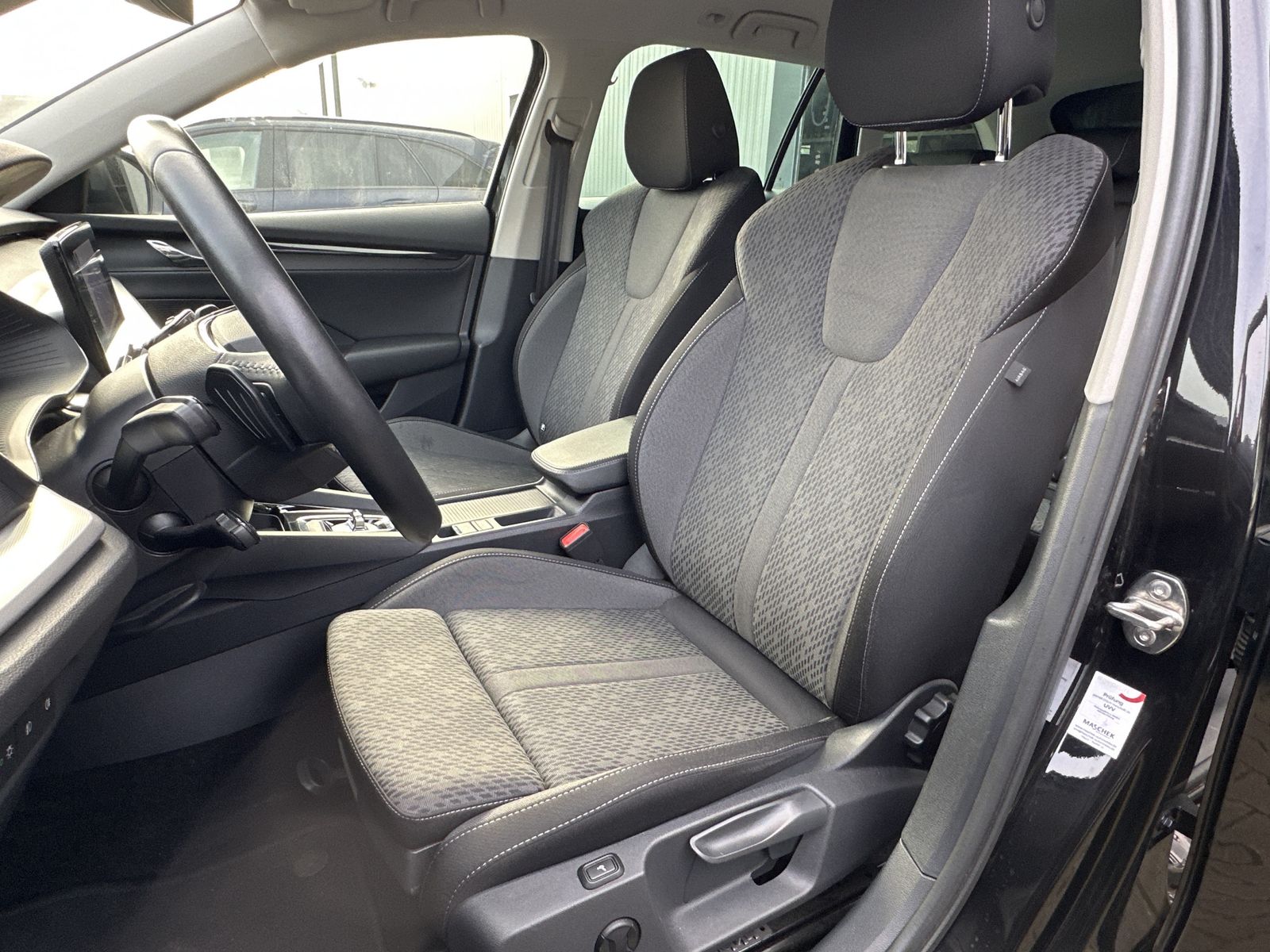 Fahrzeugabbildung SKODA Octavia Combi 2.0 TDI DSG Clever NAV+LED+ACC+KAM